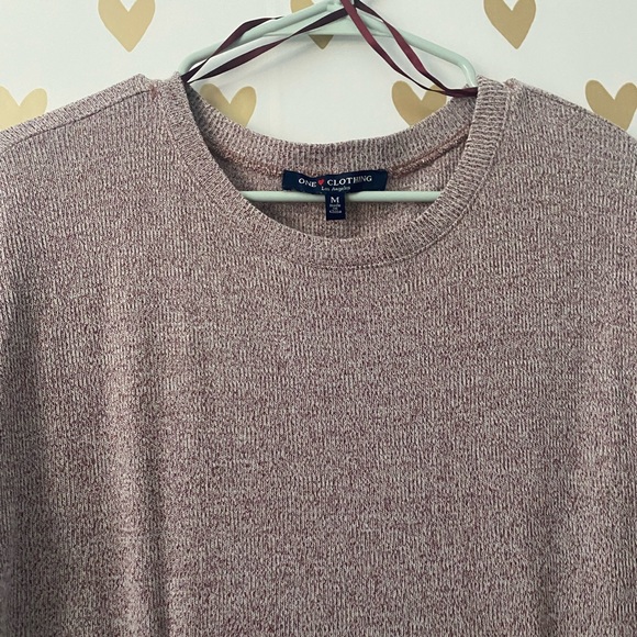 One ❤️ clothing crop top - Picture 3 of 5